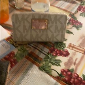 Wallet cell phone case